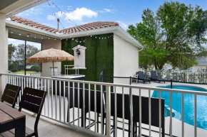 Elegant Retreat Reunion Resort